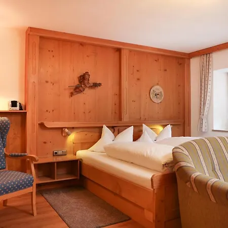 Beim Gschdoaga Apartment Mittenwald Exterior photo
